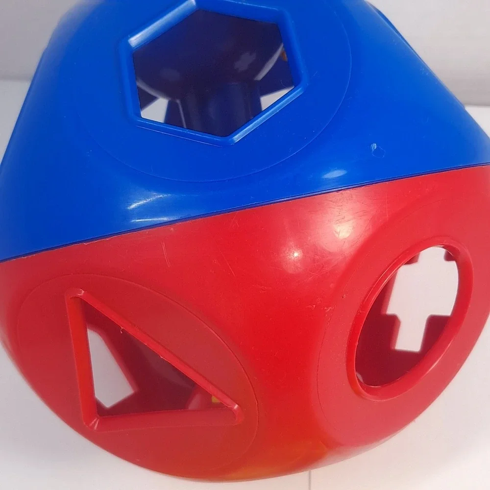 Tupperware Shape O Ball Puzzle Block Toy puzzle Pieces sorter Red Blue READ